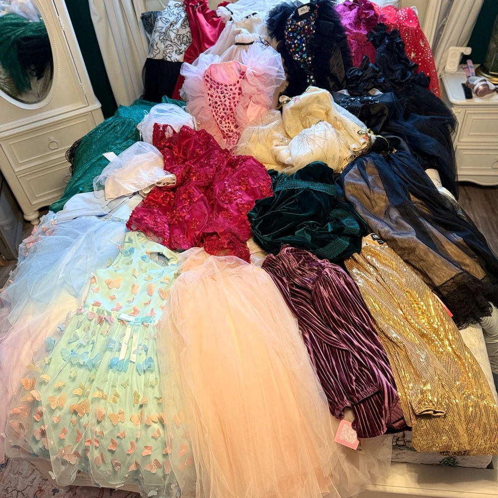 22 large lot of girls Christmas/Special Occasion Dresses!!